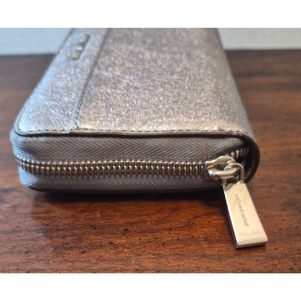 Michael Kors Metallic Silver Zip Wallet - Picture 4 of 14